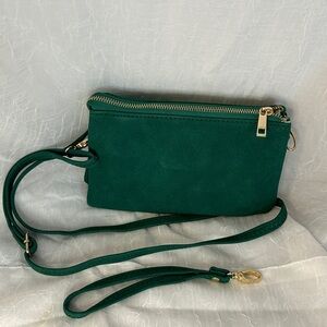 Caroline Hill Green Crossbody/Shoulder/Wristlet Bag